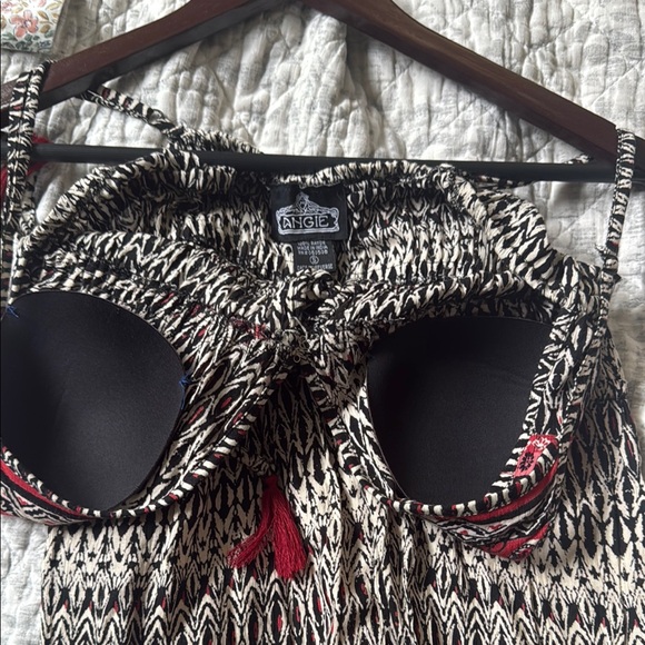 Bohemian Maxi Dress with Red Accents - Picture 4 of 11